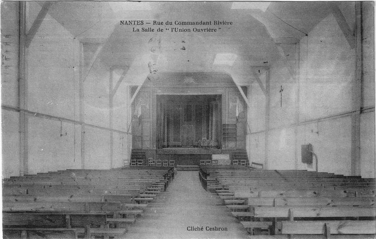 Intérieur de la salle de l'Union Ouvrière, carte postale ancienne